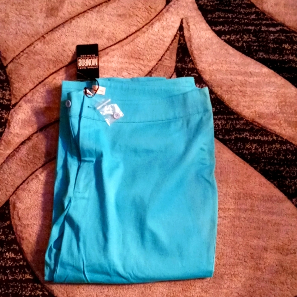Capri pants